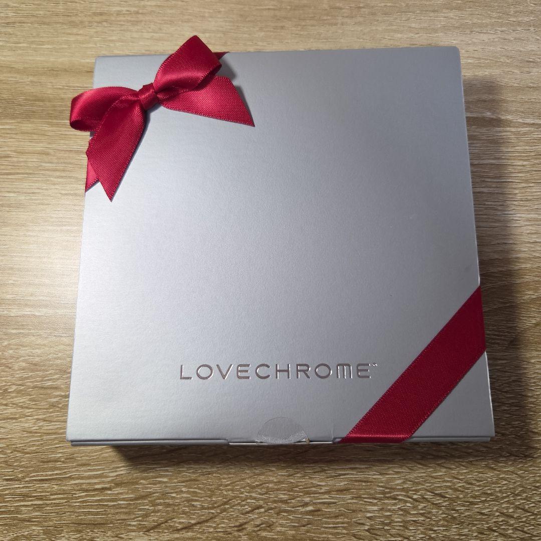 LOVECHROME K24GPコーム付きBOX【PINK】 LOVECHROME(ラブクロム)から、春の訪れを祝うギフトセットが登場